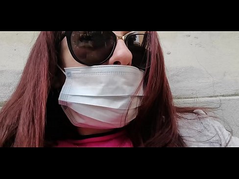 ❤️ Nicoletta kostaa naapurilleen ja pissaa hänen autotalliinsa (Special Covid19 Italian karanteeni) Porno at us ❌️❤