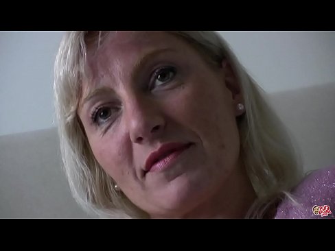 ❤️ Äiti jota me kaikki nussimme ... Lady, käyttäydy kunnolla! Porno at us ❌️❤